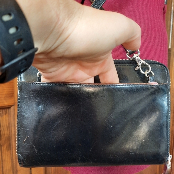Hobo International 100% genuine leather black zipper clutch crossbody purse - Picture 15 of 16